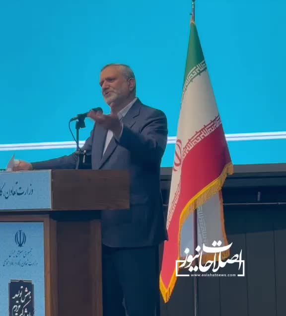   واکنش صرح مردم به حمله جنجالی وزیر کار دولت سیزدهم به همتی حین سخنرانی: صحبت نکنم؟ نه!