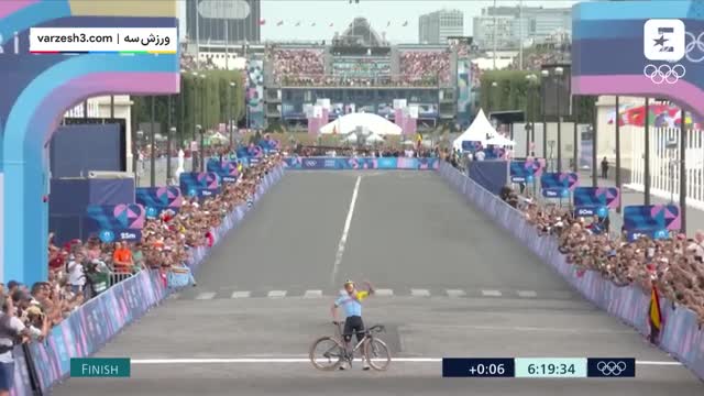لحظه شادی قهرمان دوچرخه‌سواری جاده المپیک 2024 وایرال شد