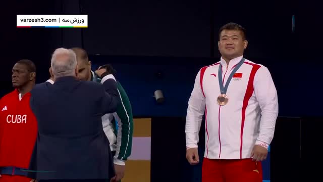 ویدیوی مراسم اهدای مدال برنز به امین میرزازاده فرنگی کار کشورمان