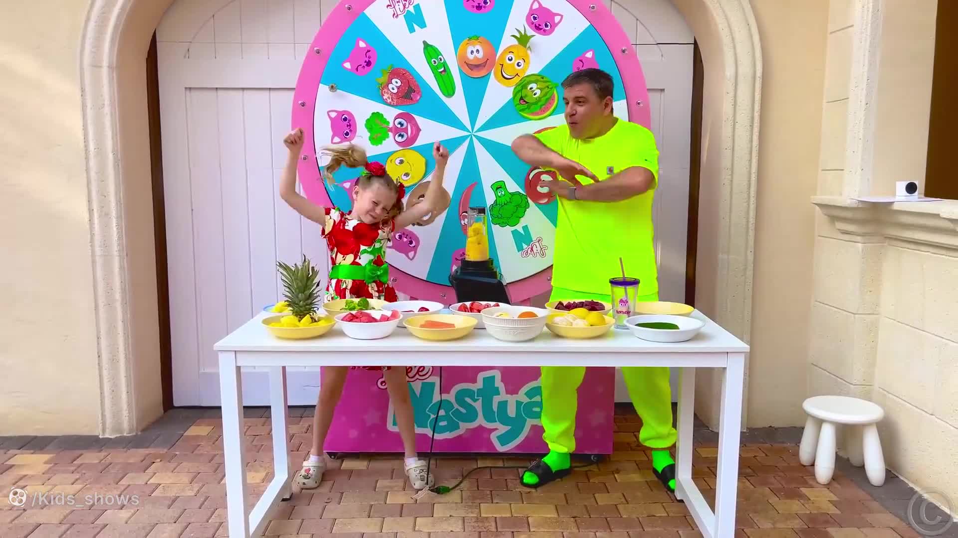 برنامه کودک ناستیا و استیسی و بابایی