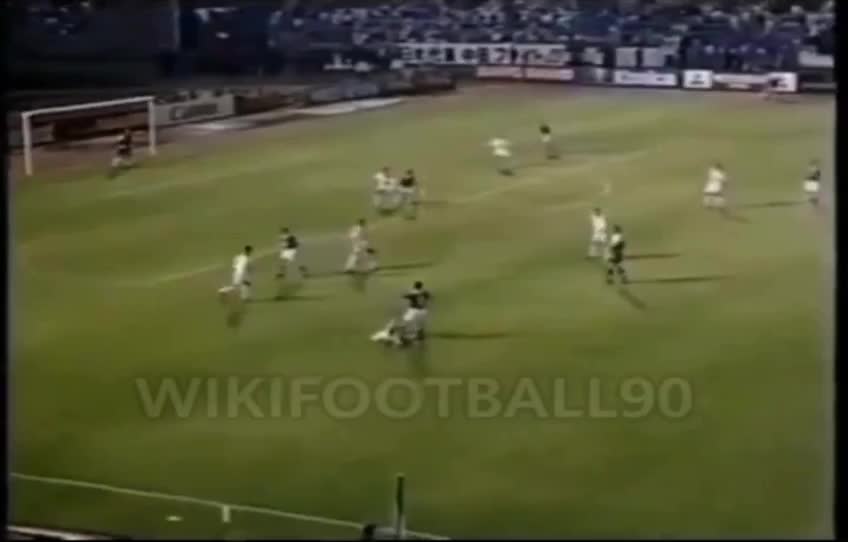   فیلم زیرخاکی از گل به خودی تاریخی استاد اسدی به ایران در بازی با ژاپن؛ وقتی احمدرضا عابدزاده شوکه شد!