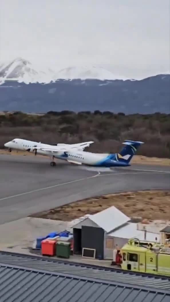   لحظه ترسناک برخورد دُم هواپیما به زمین؛ گوشه‌ای از فرود ناموفق در فرودگاه شیلی