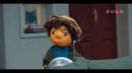   سکانس بمب خنده؛ ماستمالی کردن بامزه تصادف با خودروی آقای مجری توسط بچه و فامیل دور!