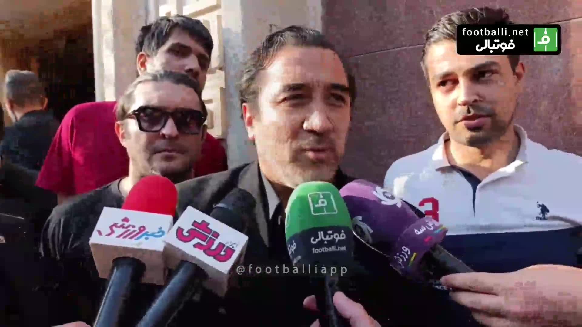   واکنش خداداد عزیزی به عدم حضور علی دایی و برخی از دوستان قدیمی‌اش در مراسم ختم پدرش