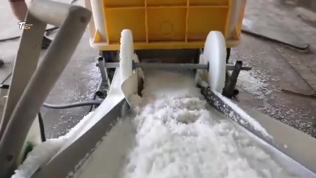   یک ویدیوی جذاب؛ هات داگ چگونه در کارخانه تولید می‌شود؟