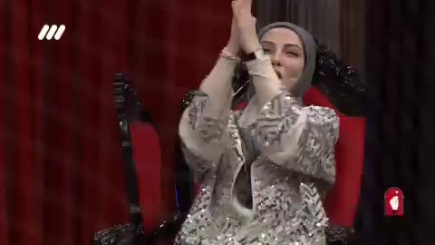   کری‌خوانی پژمان بازغی و لیلا اوتادی برای استقلالی‌ها روی آنتن تلویزیون!