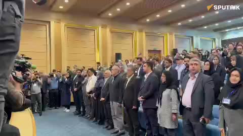   نخستین نشست خبری رئیس‌جمهور آغاز شد