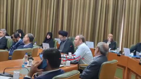   زاکانی در آستانه برکناری؟ اقراریان: جمعی از اعضا به این نتیجه رسیدند که شهردار کارآمدی لازم برای مدیریت شهر را ندارد!