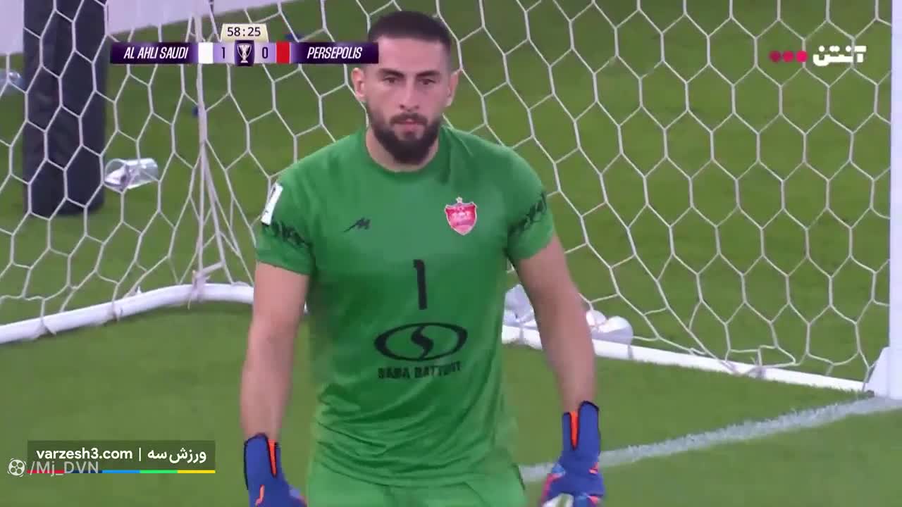 مهار پنالتی ریاض محرز توسط الکسی گوندوز دروازه بان پرسپولیس