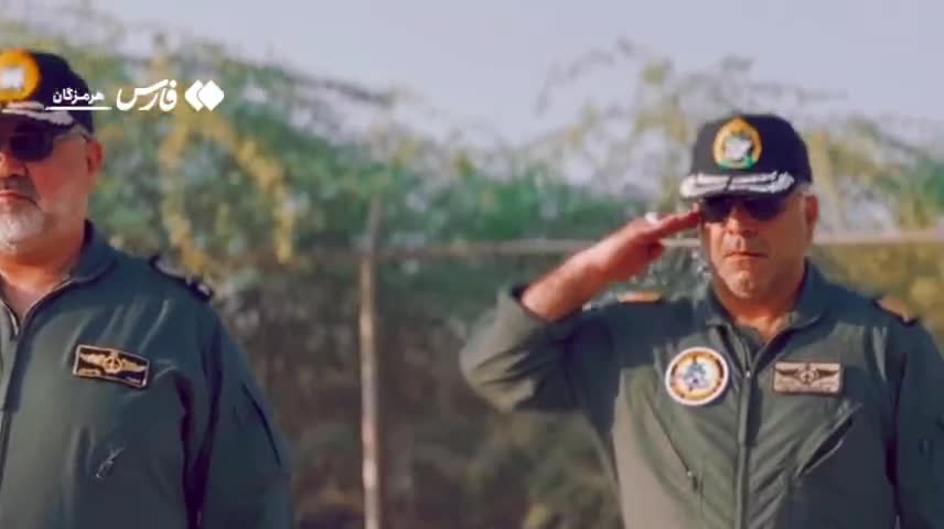    تمرین عقابان تیزپرواز ارتش برای رژه در خلیج فارس