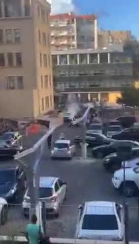   انفجار خودرو در بیمارستان الجامعة الأمیرکیة بیروت