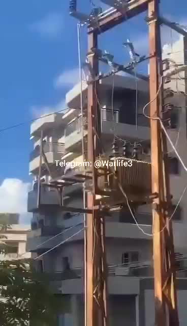   آتش‌سوزی در داخل تعدادی آپارتمان مسکونی و خودرو بر اثر انفجار وسایل ارتباطی بی‌سیم