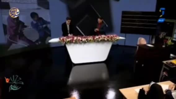   سوال چالشی یک دختر بچه روی آنتن تلویزیون از مهمان برنامه: چرا پسرها و دخترها با هم بودند؟