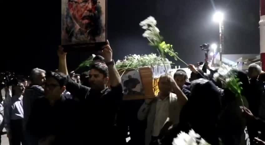   استقبال از پیکر استاد بهمنی در فرودگاه بندرعباس
