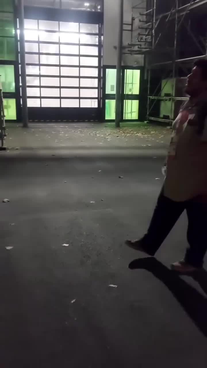   رفتار عجیب و غریب گزارشگر صداوسیما ساعت ۲ بامداد در دهکده المپیک پاریس