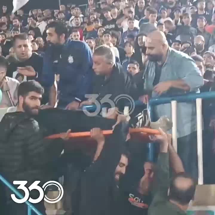    لحظه انتقال هوادار ملوان به آمبولانس