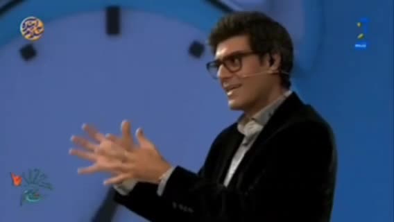   لحظات سخت مجری و کارشناس برنامه تلویزیون در مواجهه با سوال ساده یک دختربچه: مگر عمو و پسردایی و پسرعمو نامحرم هستند، پس چرا...