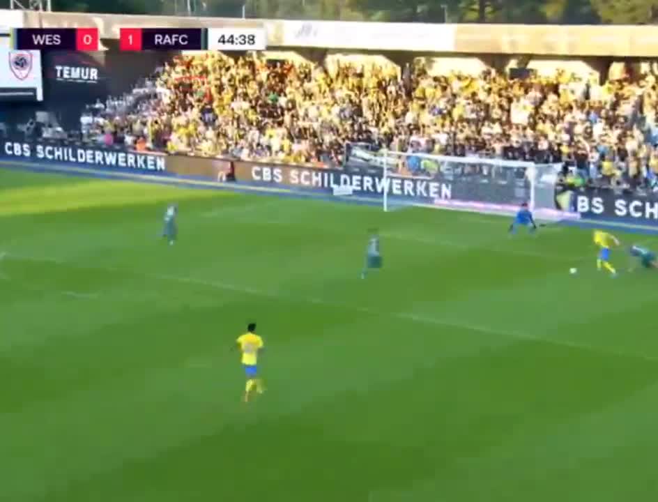   پاس گل زیبا و ۵۰ متری الهیار صیادمنش