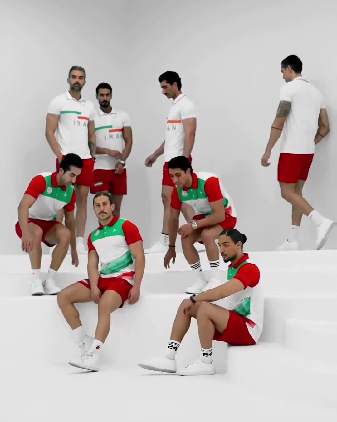  یک الگوی جهانی؛ تصاویر جالب از طراحی و رونمایی از لباس تیم ملی فیتنس ایران