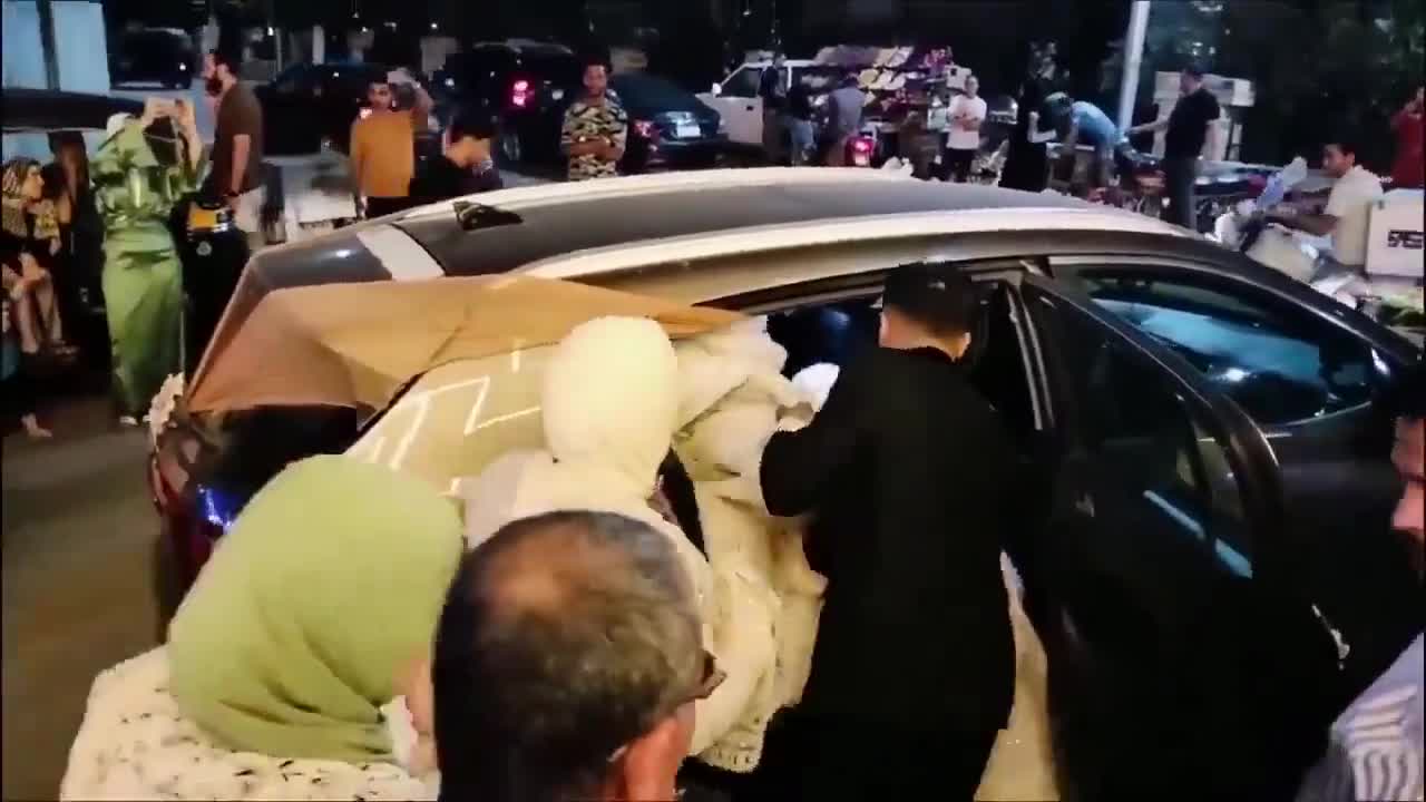   لحظه شوکه‌کننده ربوده شدن یک داماد در شب عروسی‌اش مقابل چشم عروس و مهمان‌ها