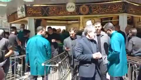   حضور وزیر امور خارجه کشورمان در چایخانه حرم رضوی