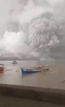   تصاویر تازه از فوران آتشفشان در اندونزی