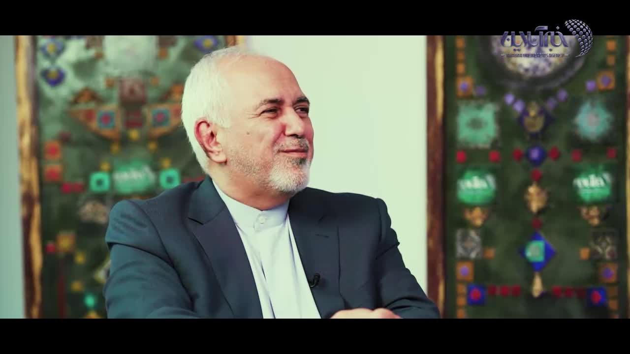   سؤالات صریح خبرآنلاین از ظریف: از انگیزه ورودش به سیاست داخلی تا وضعیت اقامت خانواده‌اش در آمریکا و آینده سیاست خارجی