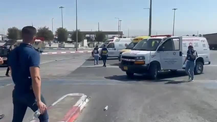   فوری؛ کشته شدن سه اسرائیلی در عملیات تیراندازی در گذرگاه الکرامه در مرز اردن و کرانه باختری!