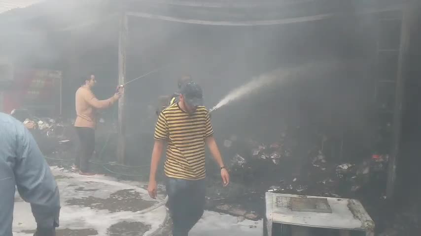   مهار آتش‌سوزی بازارچه کویتی‌ها در بازار روز خرم‌آباد