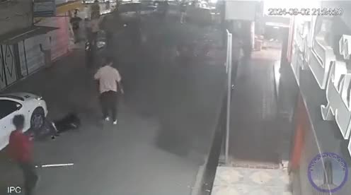 کتک زدن بی‌رحمانه یک جوان توسط ۵ ضارب جوان در اسلامشهر!