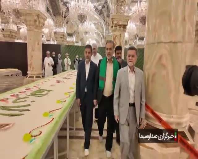   توزیع کیک ۱۴۶۹ متری در نجف اشرف