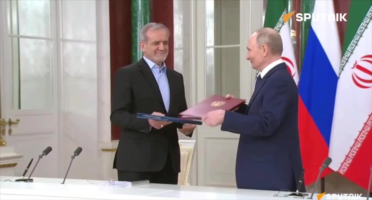   ویدیو دیگر از مراسم امضای توافقنامه مشارکت راهبردی روسیه و ایران