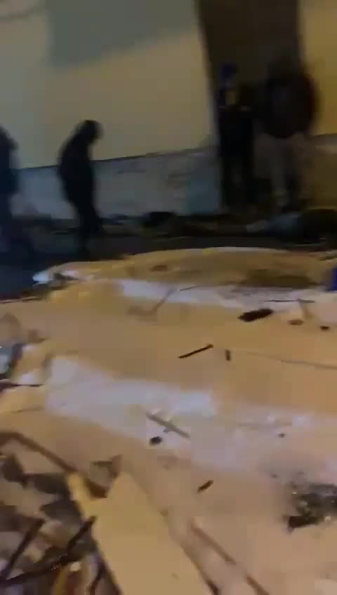   فرار ساکنان محلی از امواج بزرگ آب خیابان های سیسیل