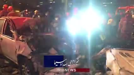   اولین تصاویر از محل فوت یک زن جوان بر اثر آتش‌سوزی خودرو در تصادف