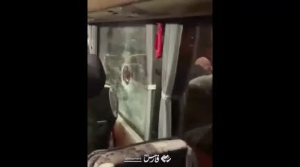   حمله هواداران چادرملو به اتوبوس سپاهان