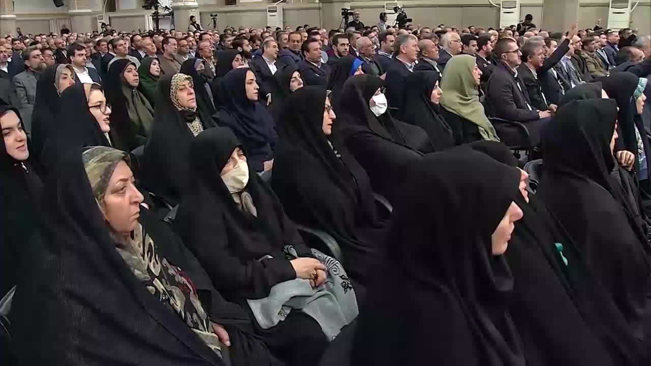   رهبرانقلاب: آن متوهم خیالباف اعلام کرد که ایران ضعیف شده! آینده نشان خواهد داد چه کسی ضعیف شده است