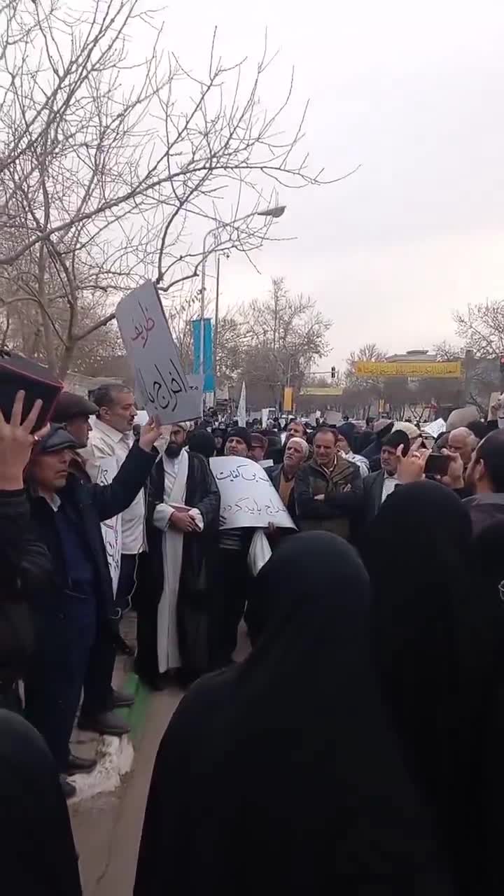   تجمع خیابانی علیه ظریف این بار مشهد