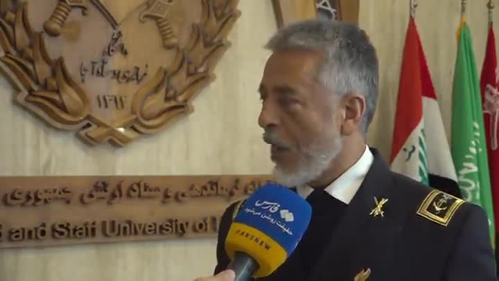   دریادار سیاری: تیپ‌های نیروی زمینی ارتش در مرزهای شرق و غرب مستقر هستند