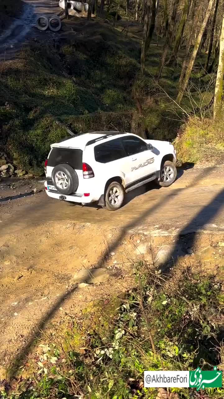   فریادهای مردم در لحظه چپ کردن پرادو در شهسوار