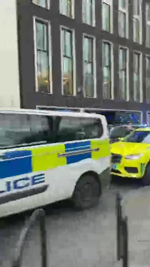   تخلیه خیابانی در لندن درپی احتمال بمب‌گذاری