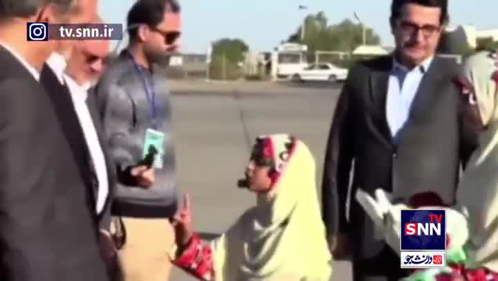   استقبال دختران بلوچ از رئیس جمهور