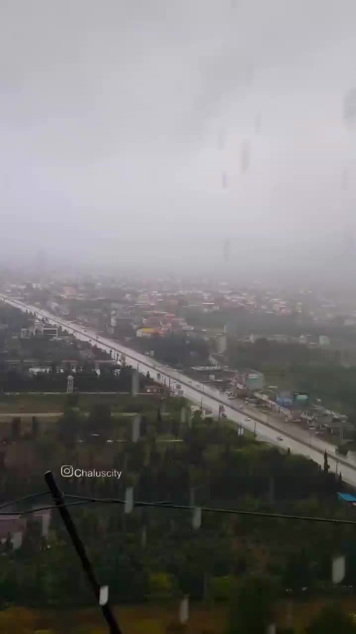   ویدویی زیبا از بارش شدید باران در چالوس مازندران