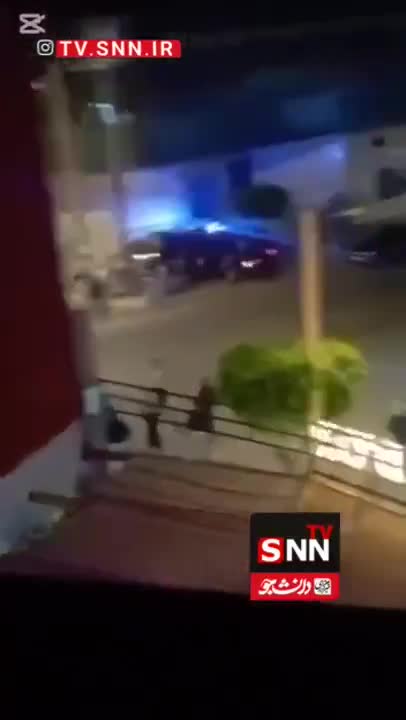   زیر گرفتن معترضین توسط خودروی پلیس