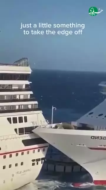   برخورد دو کشتی کروز وسط اقیانوس!