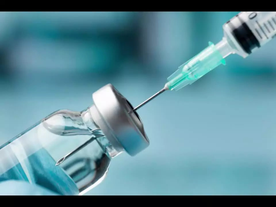 تزریق واکسن گارداسیل غرب تهران با دکتر شراره مقصودی