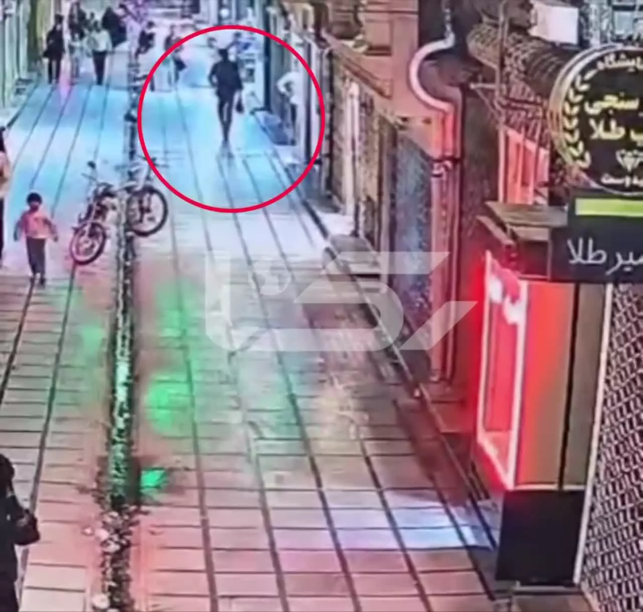   سرقت برق‌آسا از طلافروشی در میاندوآب توسط دزدان نقاب‌دار