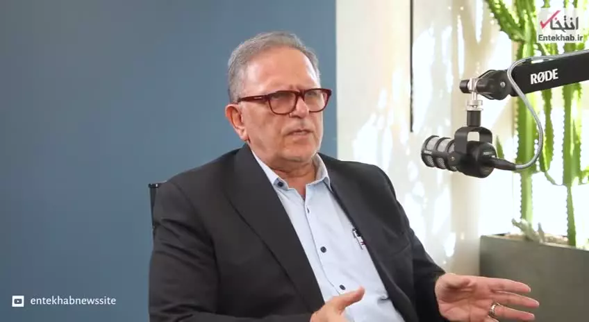   افشاگری سیف: میرعلی مدیر موسسه ثامن‌الحجج، یک اسلحه به کمرش بسته بود؛ ۹۰ نماینده علیه من و در حمایت از میرعلی، نامه امضا کردند!