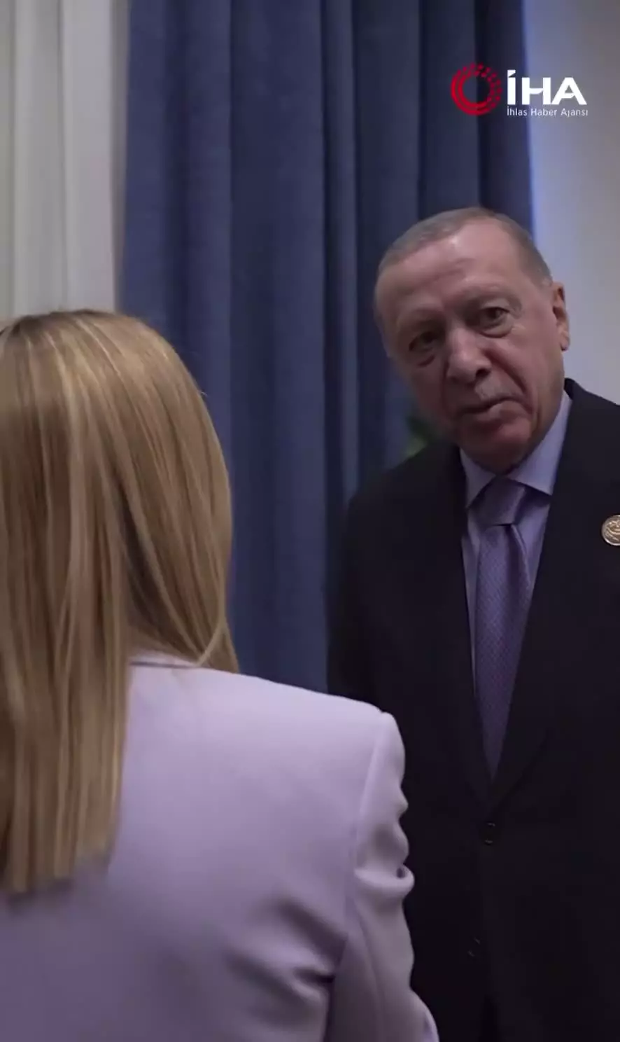   توصیه اردوغان به ملونی نخست‌وزیر ایتالیا: باید سیگار را ترک کنی!