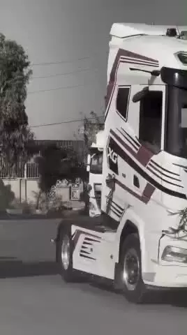   اقدام جالب راننده کامیون‌ها به مناسبت درگذشت مرحوم محمد کاسبی