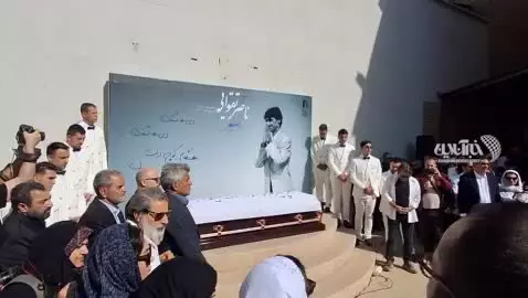   آغاز مراسم تشییع ناصر تقوایی، فیلمساز تاثیرگذار ایران در امامزاده طاهر